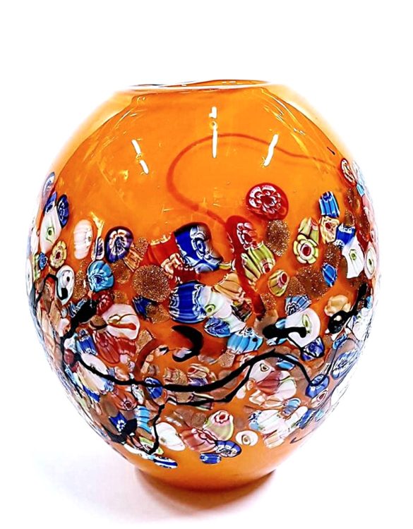 Vaso arancione bombato con murrine