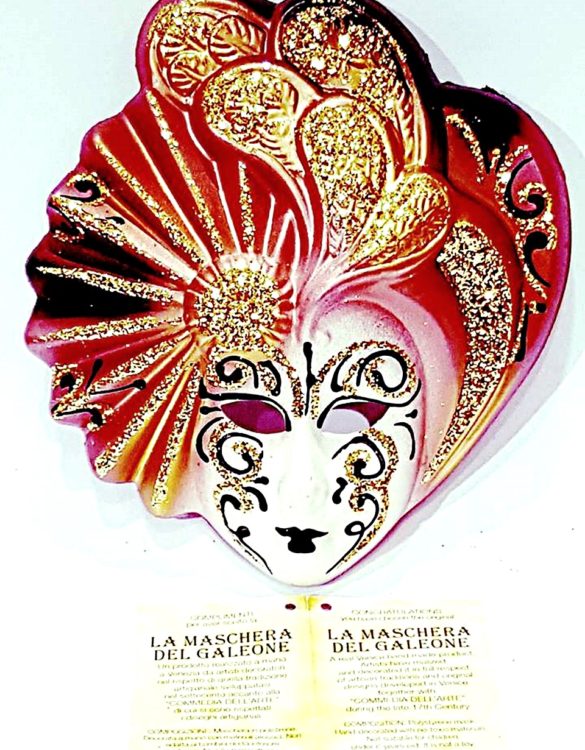 Maschera veneziana a piuma