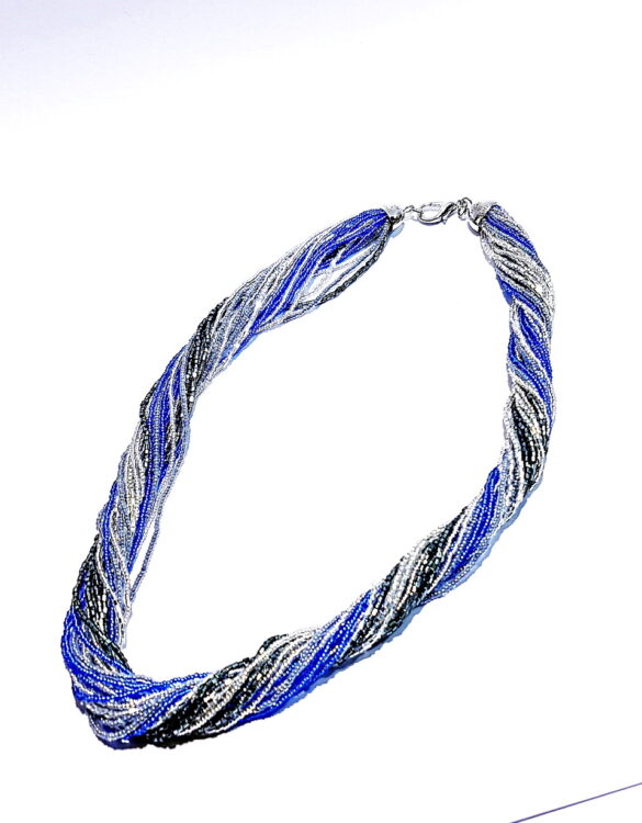 Collana conterie bianca blu